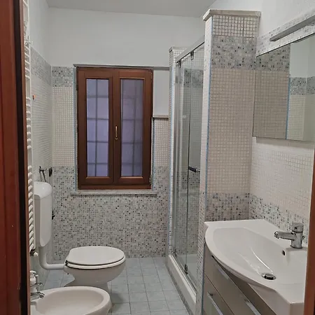 Casa Del Prof - In Centro Storico דירה אסטי
